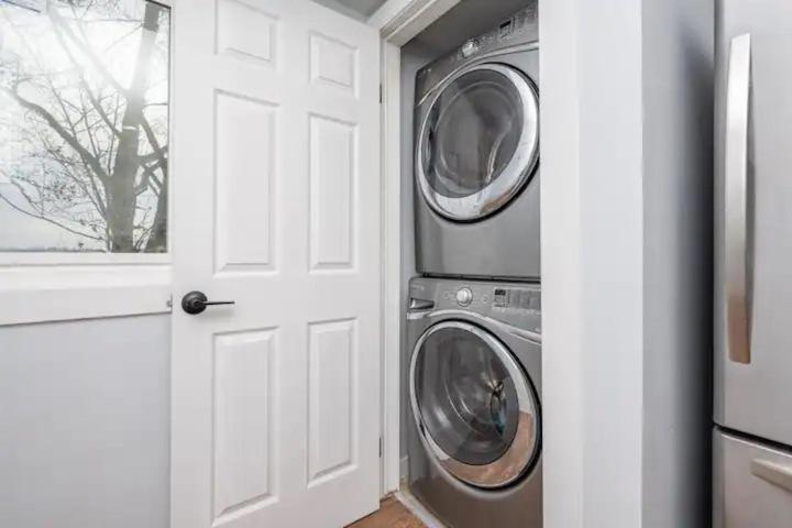 Centre Street Upper 2Bedsuite 4408 Calgary Zewnętrze zdjęcie