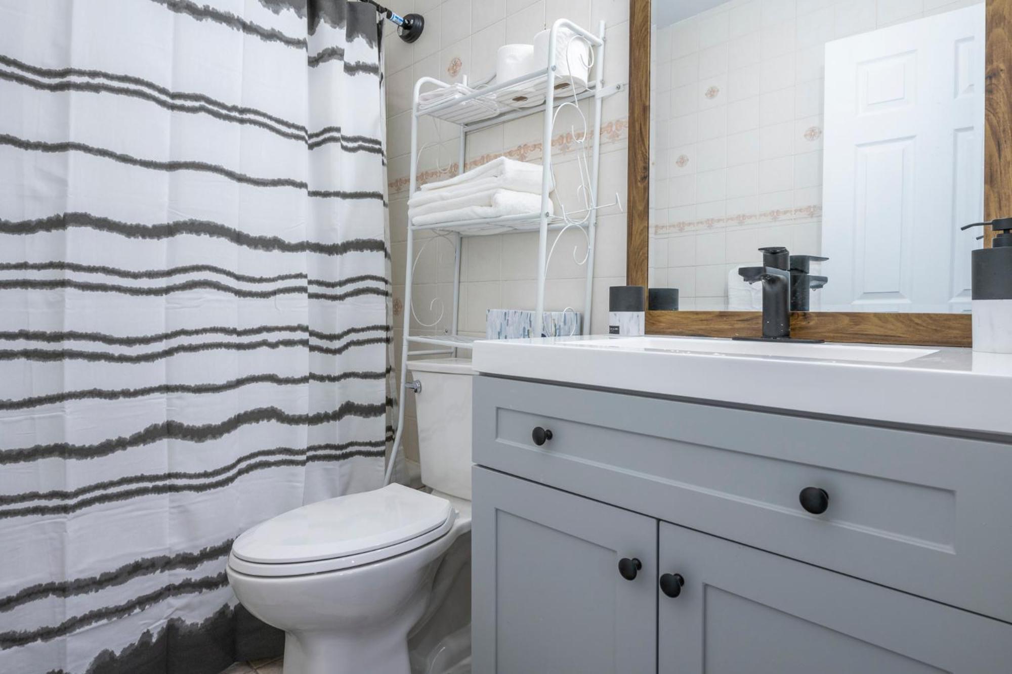 Centre Street Upper 2Bedsuite 4408 Calgary Zewnętrze zdjęcie